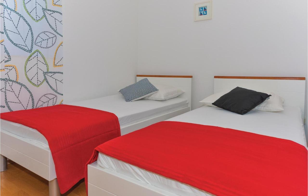 Gorgeous Apartment In Vodice With Kitchen Dış mekan fotoğraf