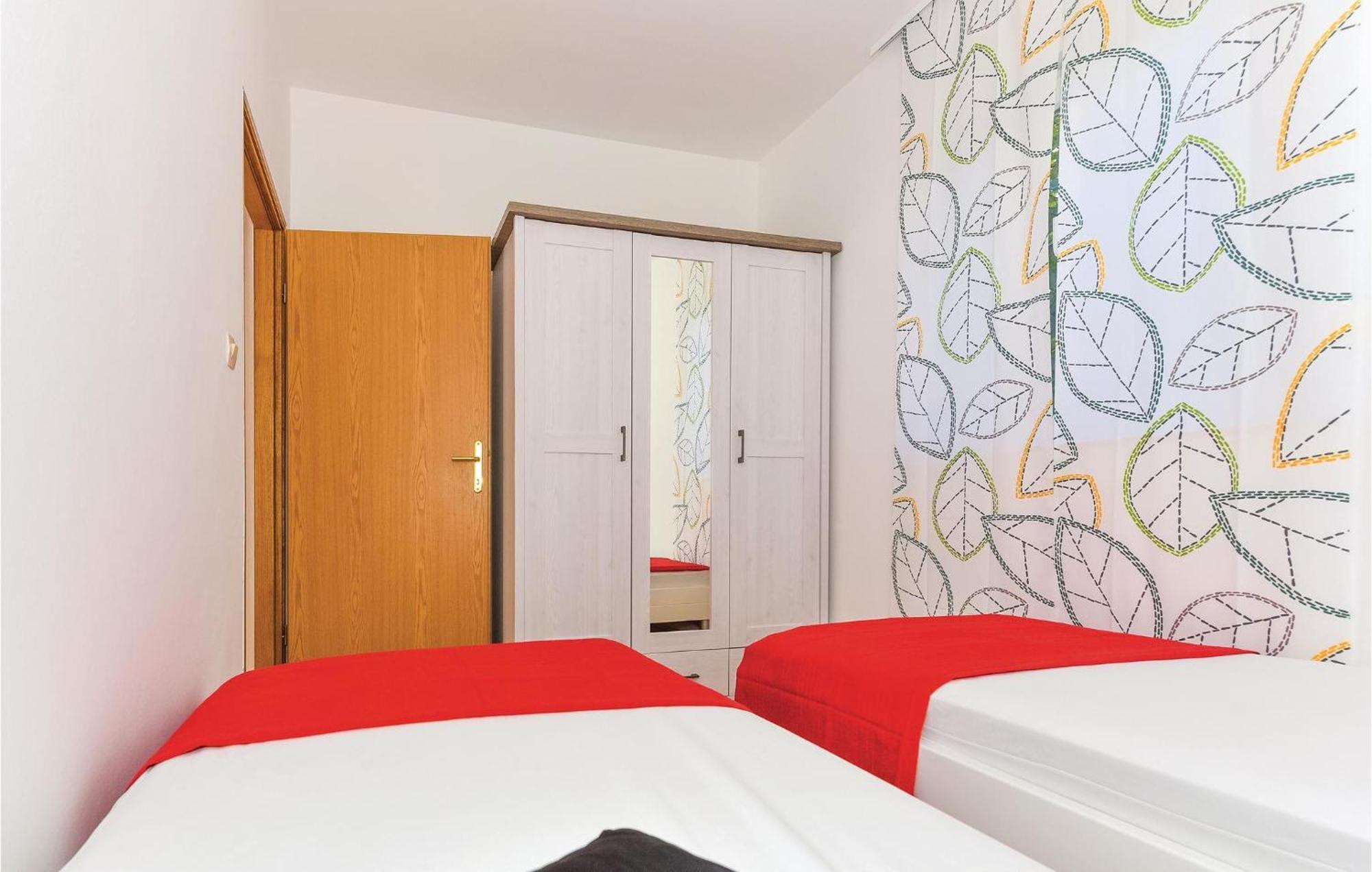Gorgeous Apartment In Vodice With Kitchen Dış mekan fotoğraf