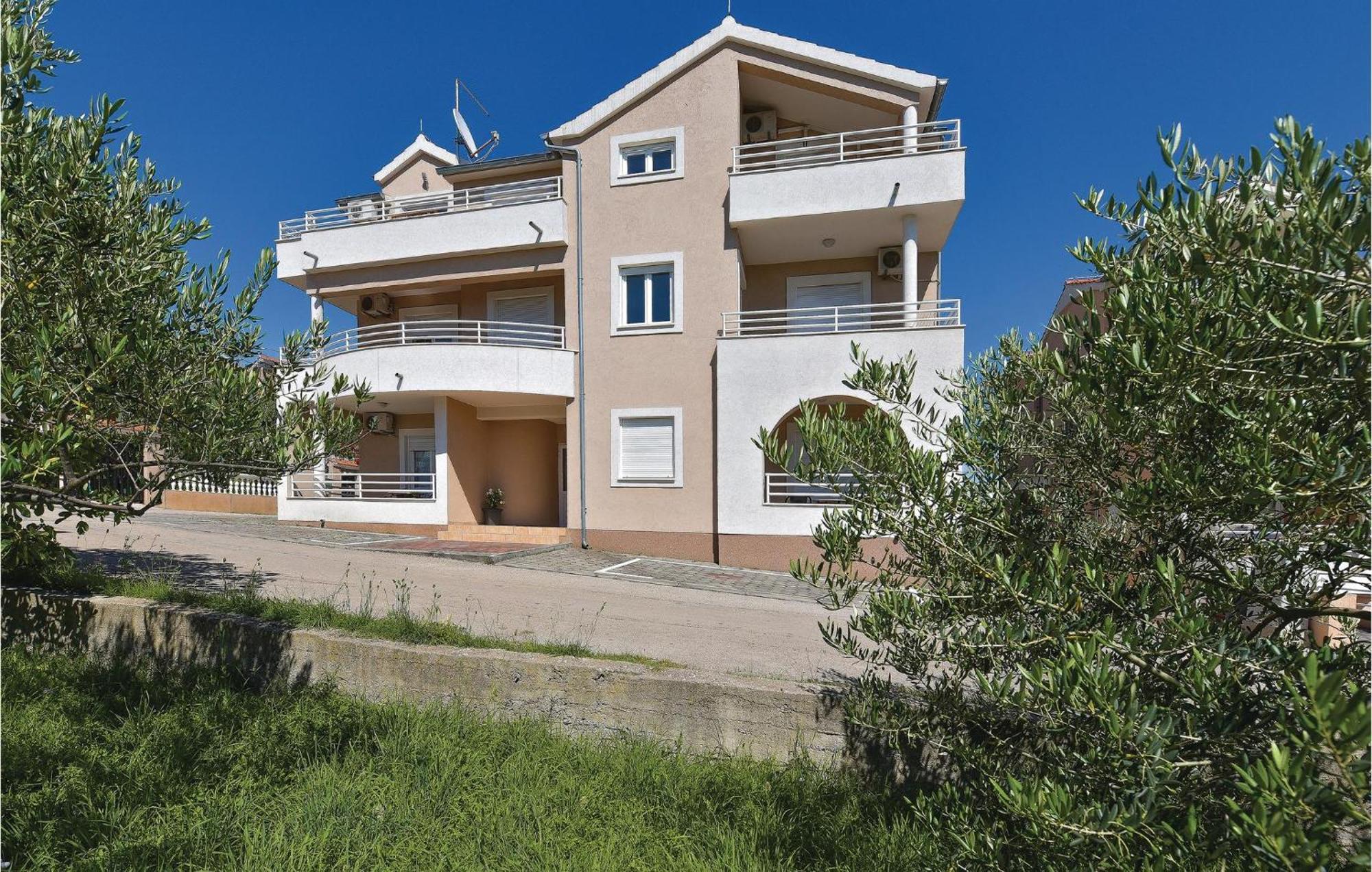 Gorgeous Apartment In Vodice With Kitchen Dış mekan fotoğraf